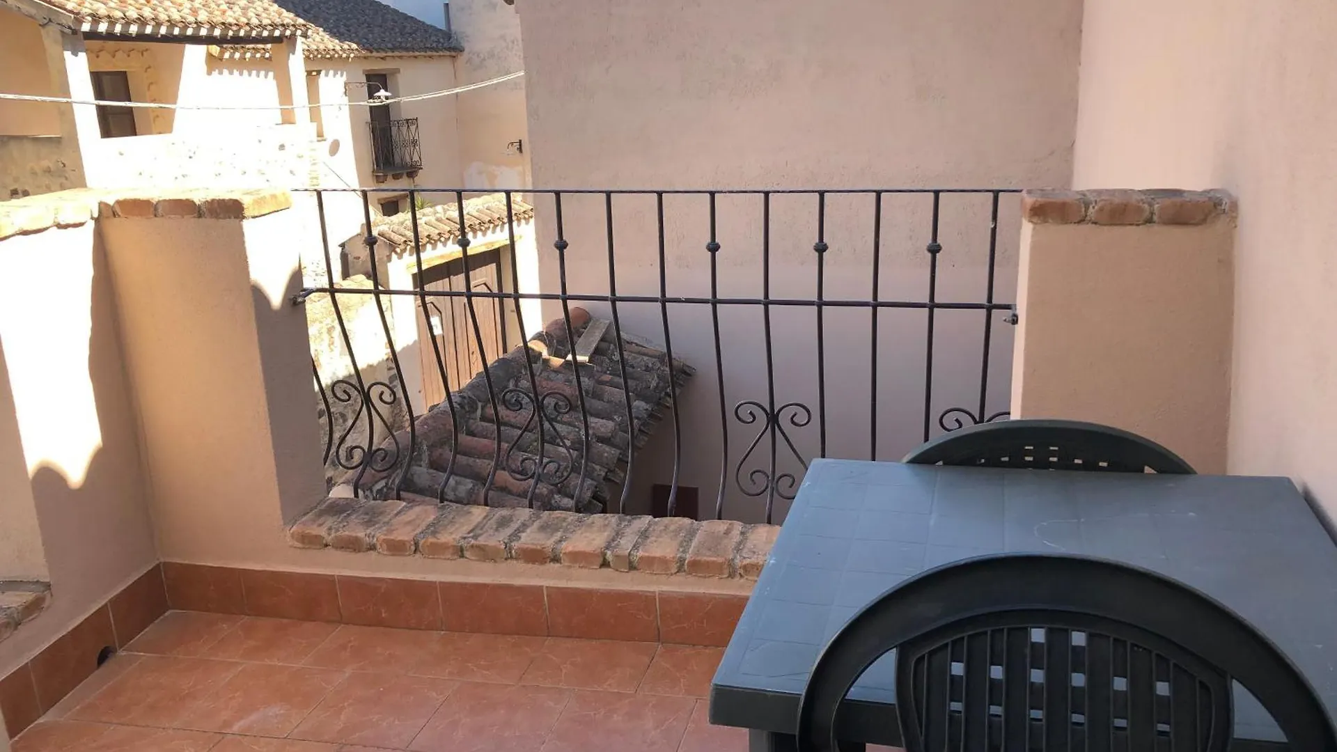 Domo Gallus Zola Galtellì منزل للإقامة