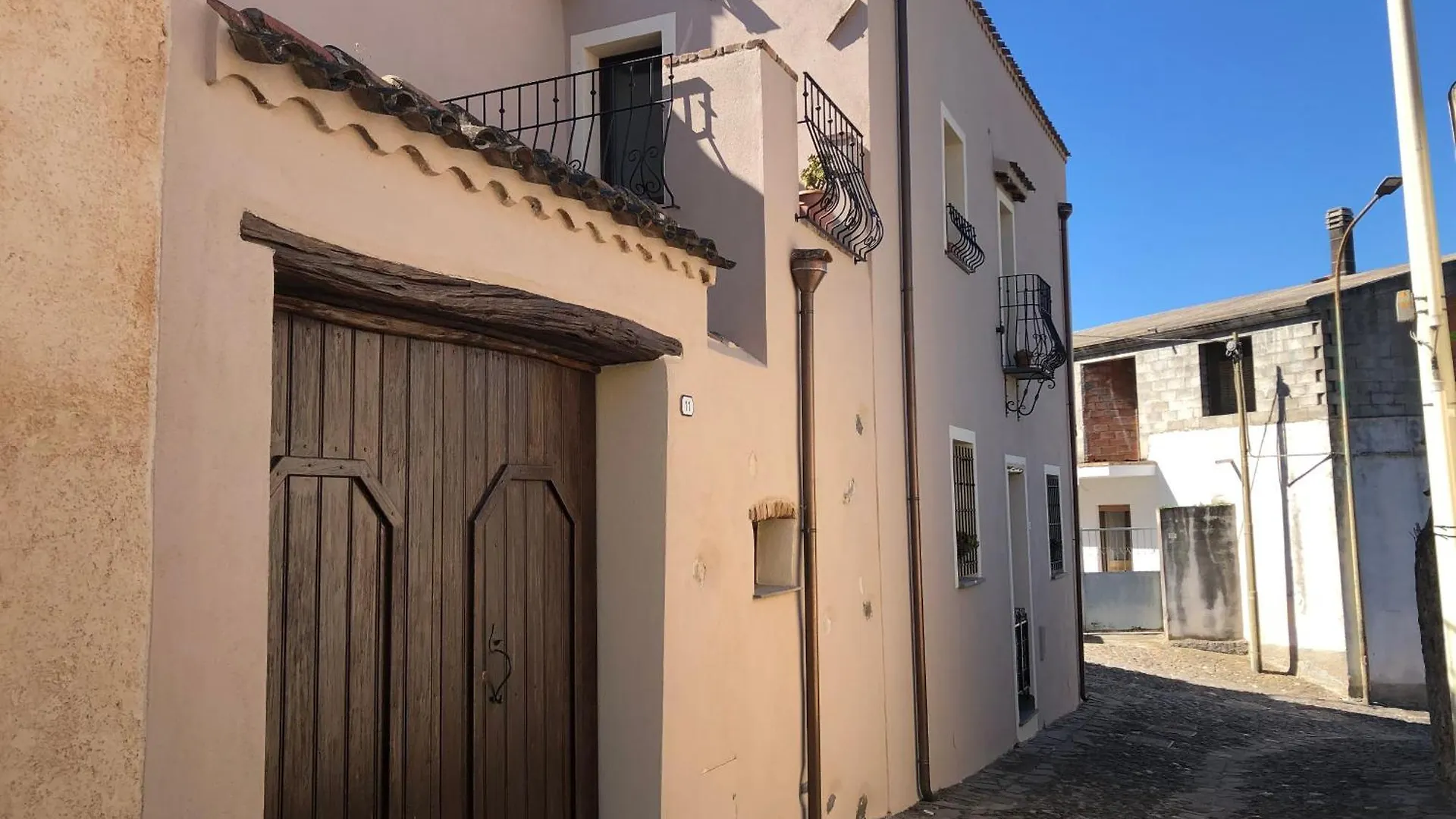 Domo Gallus Zola Galtellì 0*,  Italien